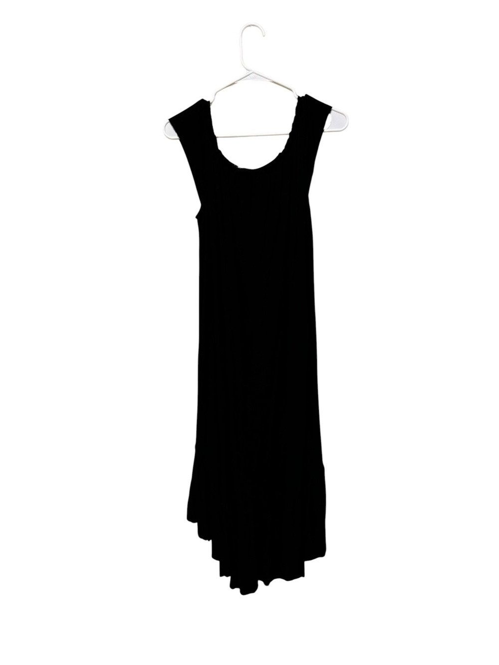 Flattering Black Maxi Dress with Scoop Neck